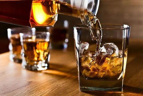 中老年防腦溢血 管住嘴，保住命，牢記三少兩不飲